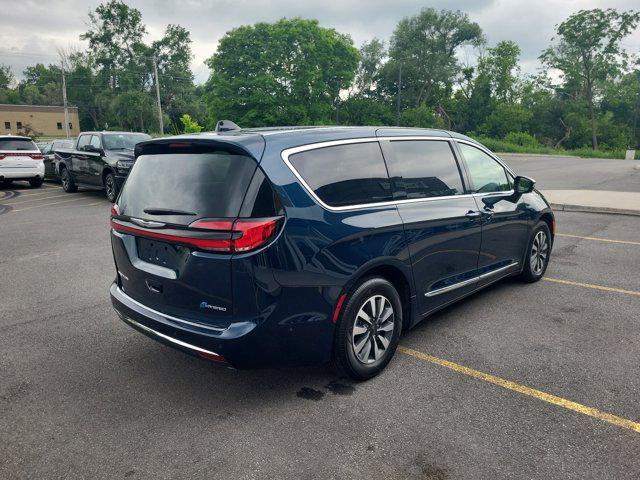 used 2023 Chrysler Pacifica Hybrid car, priced at $39,990