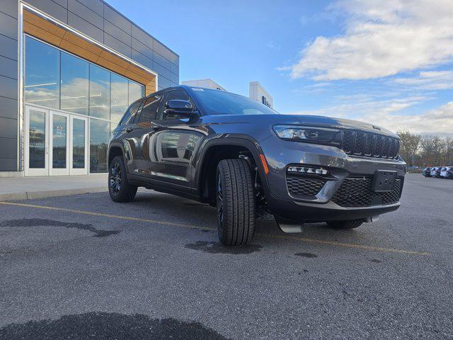 new 2025 Jeep Grand Cherokee car, priced at $50,220