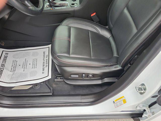 used 2023 Chevrolet Traverse car, priced at $37,990