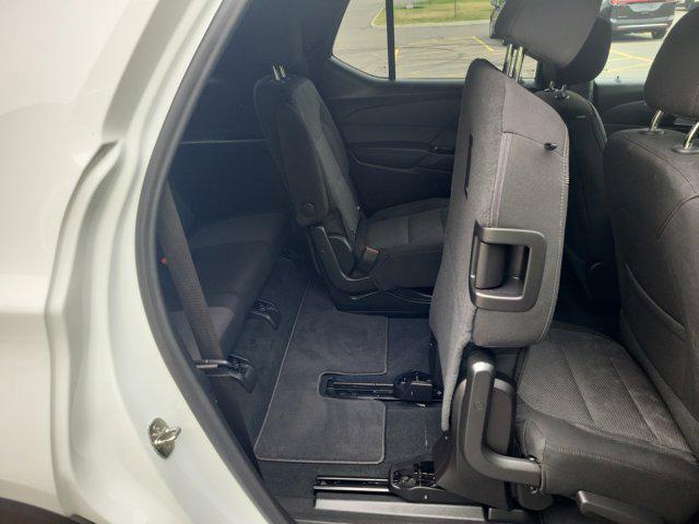 used 2023 Chevrolet Traverse car, priced at $31,490