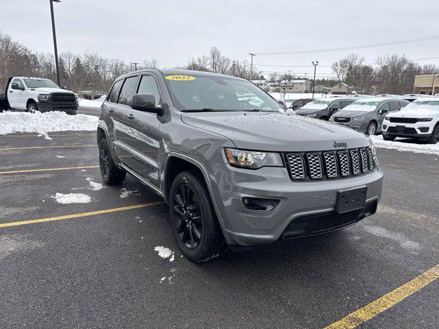 used 2022 Jeep Grand Cherokee car, priced at $28,490