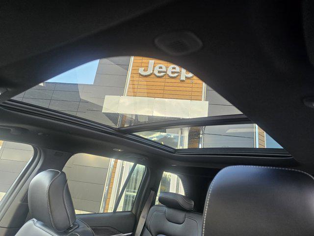 new 2025 Jeep Grand Cherokee car, priced at $53,735