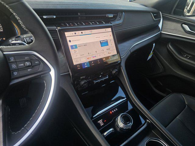 new 2025 Jeep Grand Cherokee car, priced at $53,735