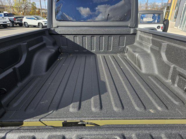 new 2025 Jeep Gladiator car, priced at $46,805