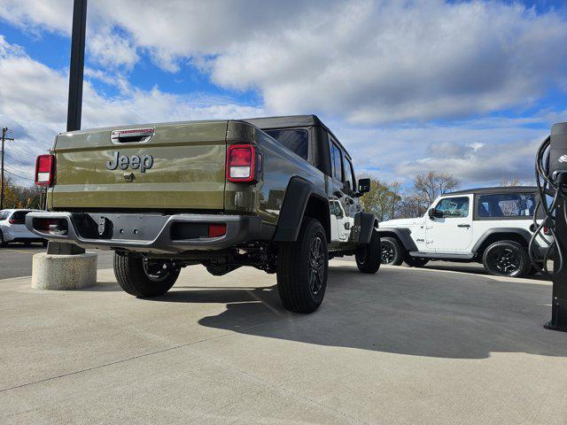 new 2025 Jeep Gladiator car, priced at $46,805