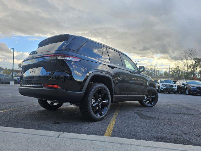new 2025 Jeep Grand Cherokee car, priced at $55,660