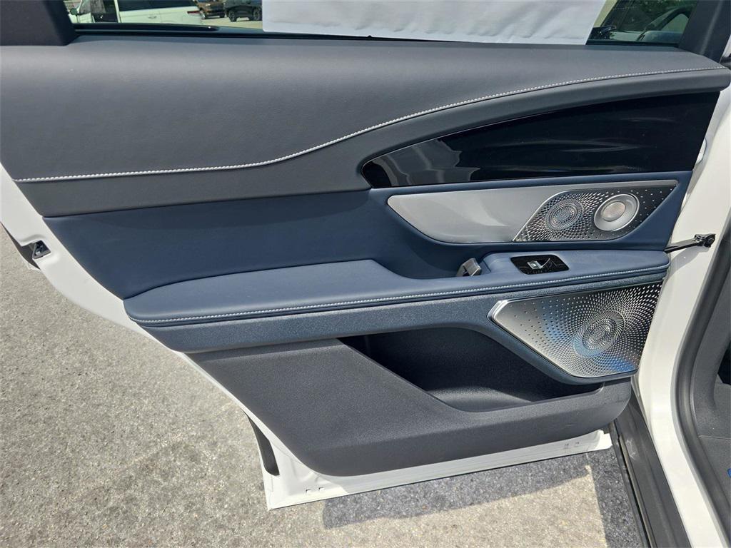new 2025 Lincoln Nautilus car, priced at $66,154