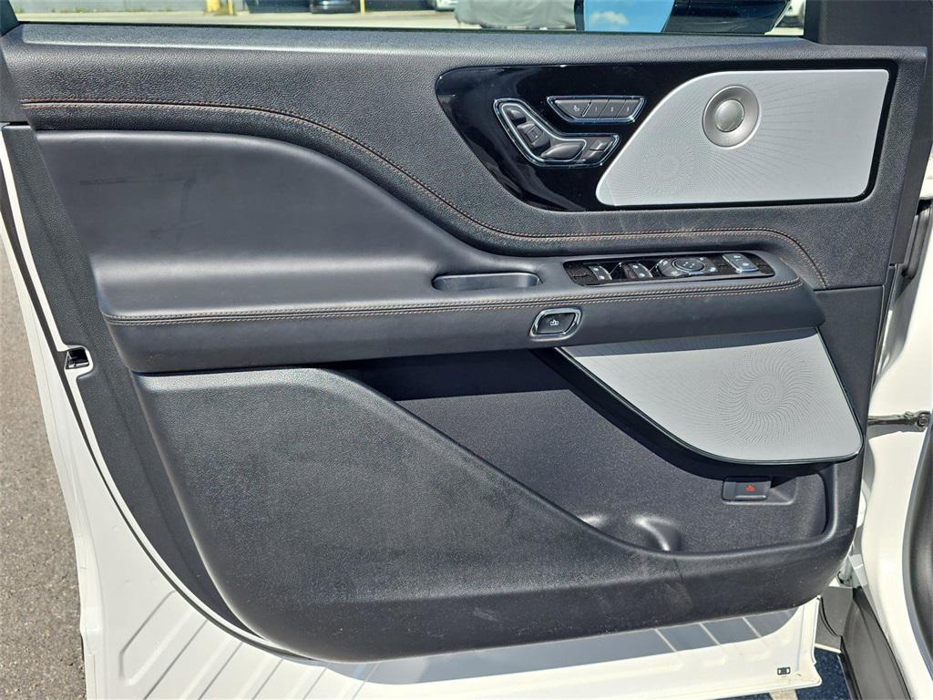 new 2025 Lincoln Aviator car, priced at $89,900
