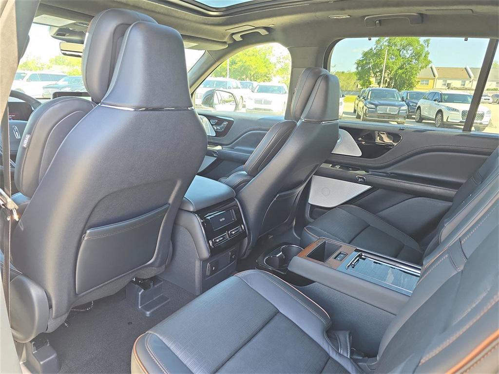 new 2025 Lincoln Aviator car, priced at $89,900
