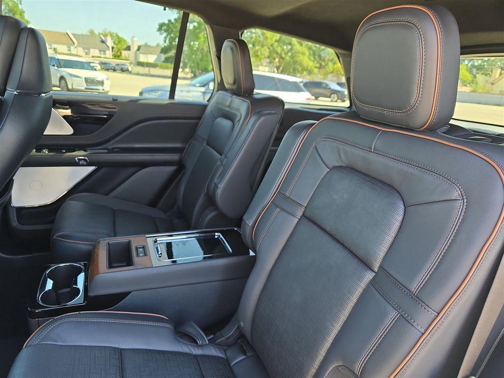 new 2025 Lincoln Aviator car, priced at $86,900