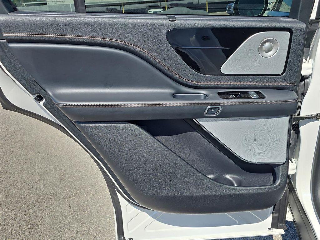 new 2025 Lincoln Aviator car, priced at $86,900