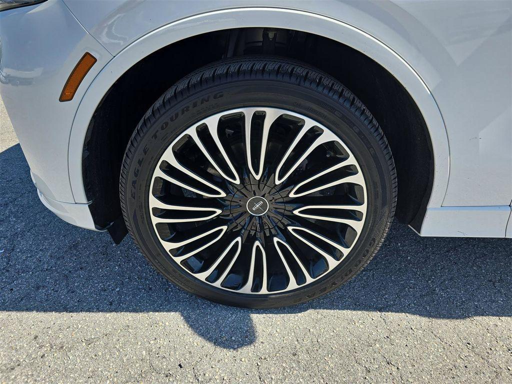 new 2025 Lincoln Aviator car, priced at $86,900