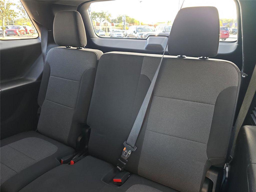 used 2023 Chevrolet Traverse car, priced at $25,998