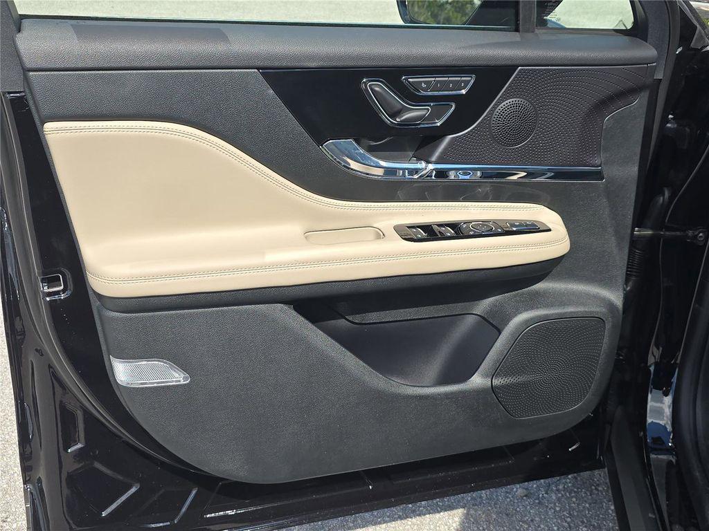 new 2025 Lincoln Corsair car, priced at $34,756