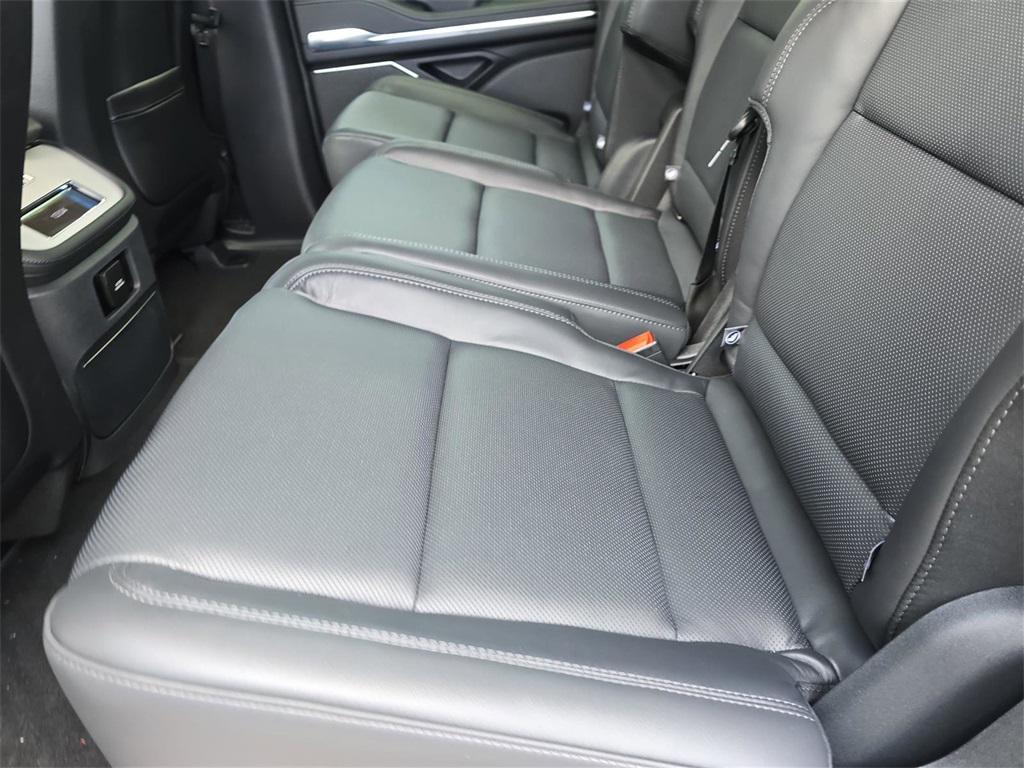 new 2025 Lincoln Navigator car, priced at $106,775