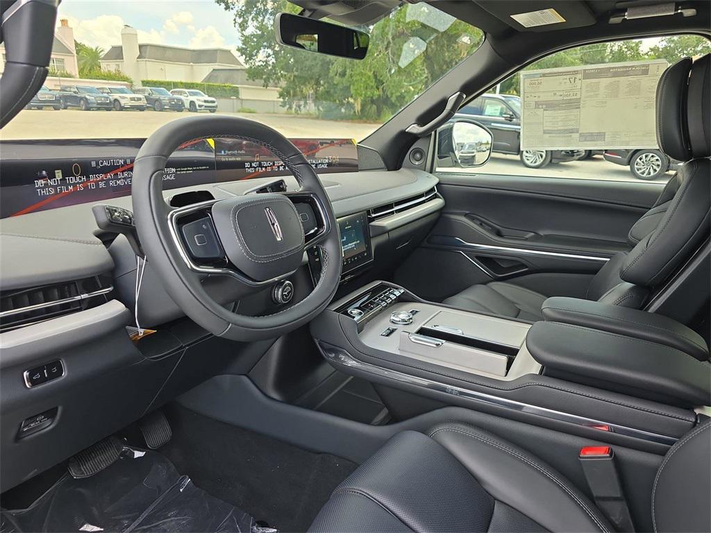 new 2025 Lincoln Navigator car, priced at $106,775