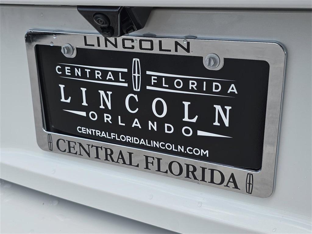 new 2025 Lincoln Navigator car, priced at $106,775