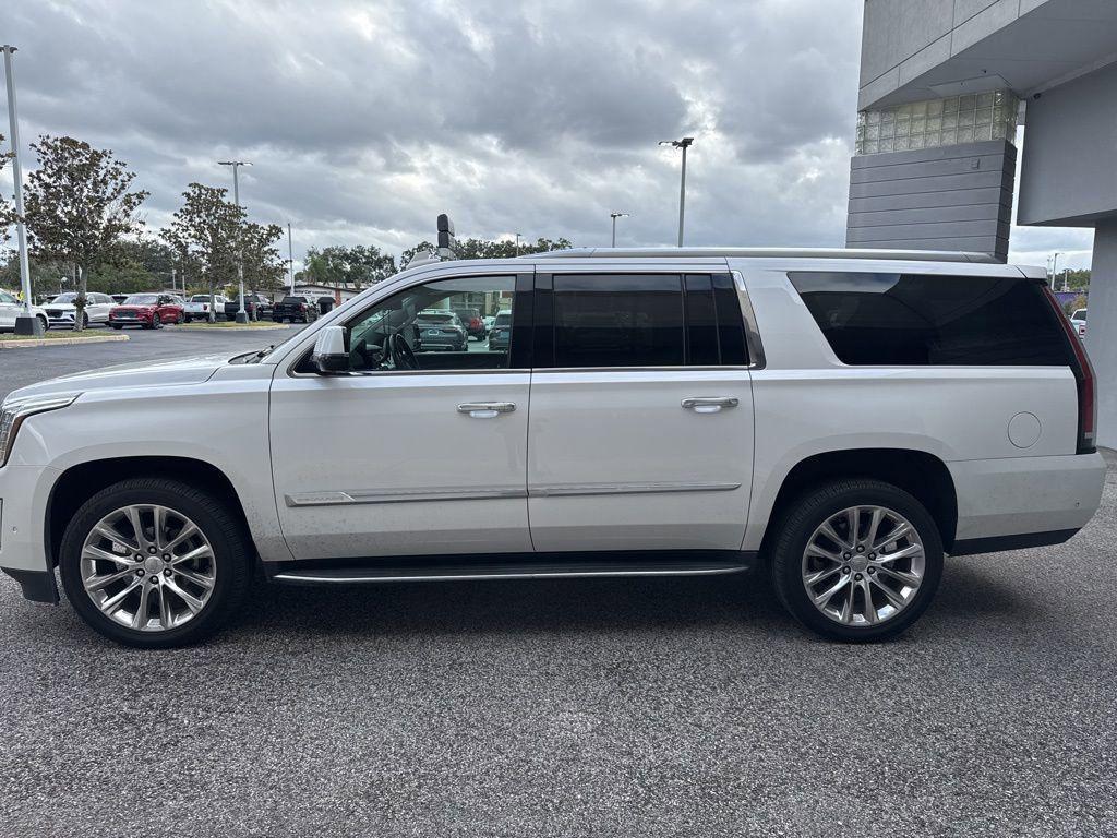 used 2019 Cadillac Escalade ESV car, priced at $30,499