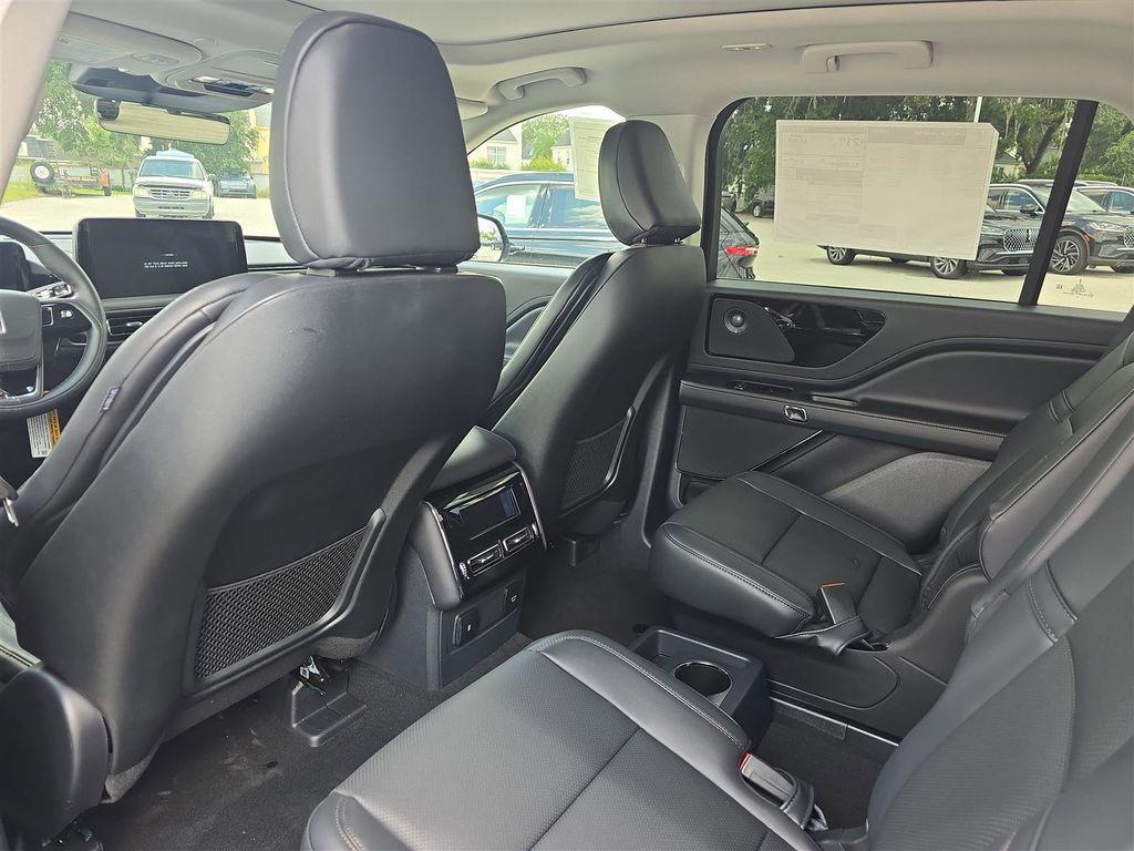 new 2025 Lincoln Aviator car, priced at $59,554