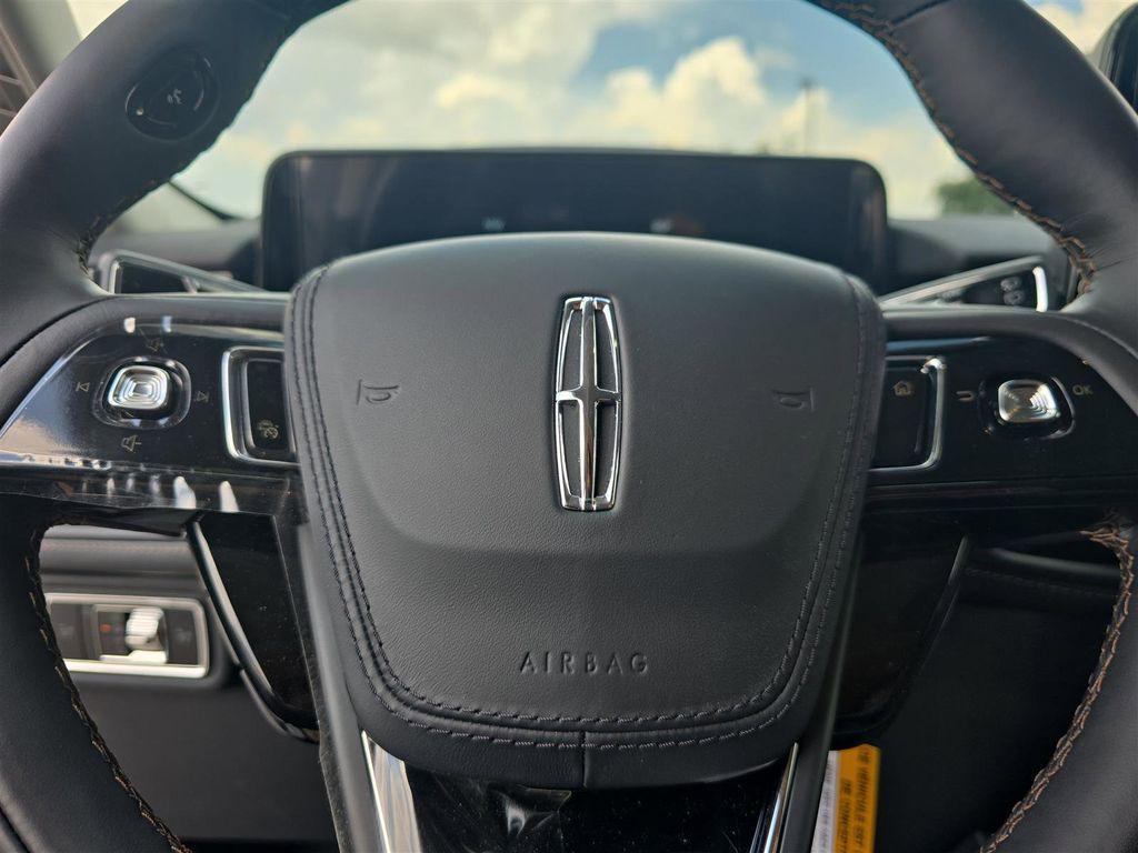 new 2025 Lincoln Aviator car, priced at $59,554