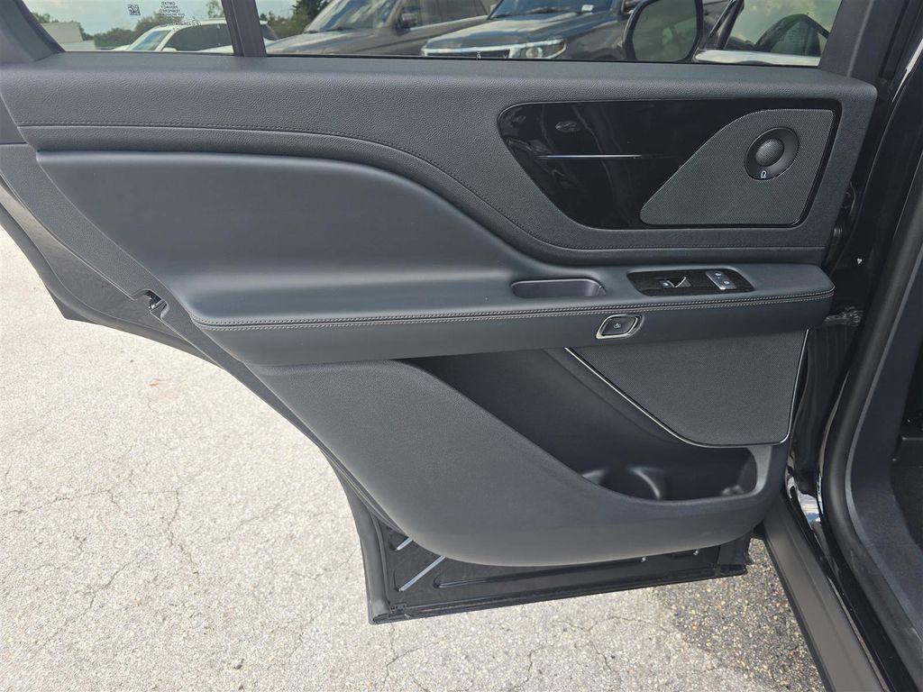 new 2025 Lincoln Aviator car, priced at $59,554