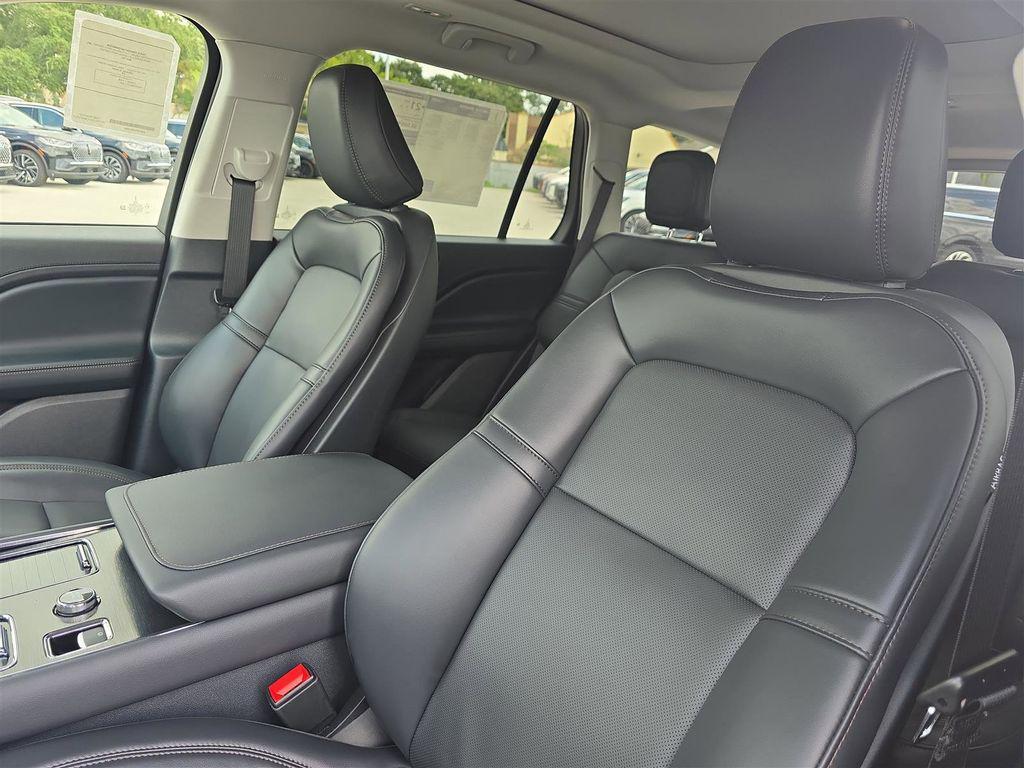 new 2025 Lincoln Aviator car, priced at $59,554