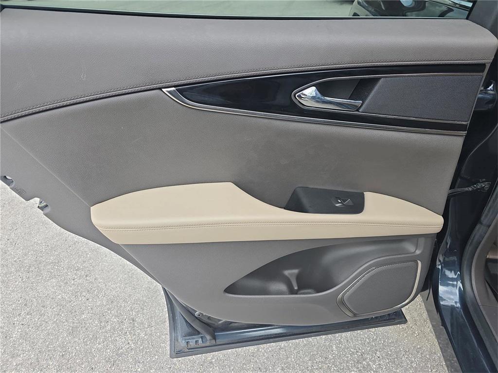 used 2021 Lincoln Nautilus car, priced at $24,256