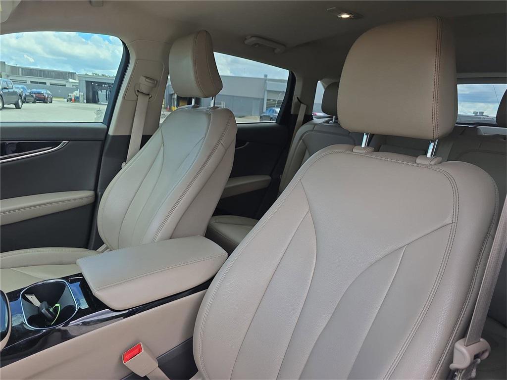 used 2021 Lincoln Nautilus car, priced at $24,256