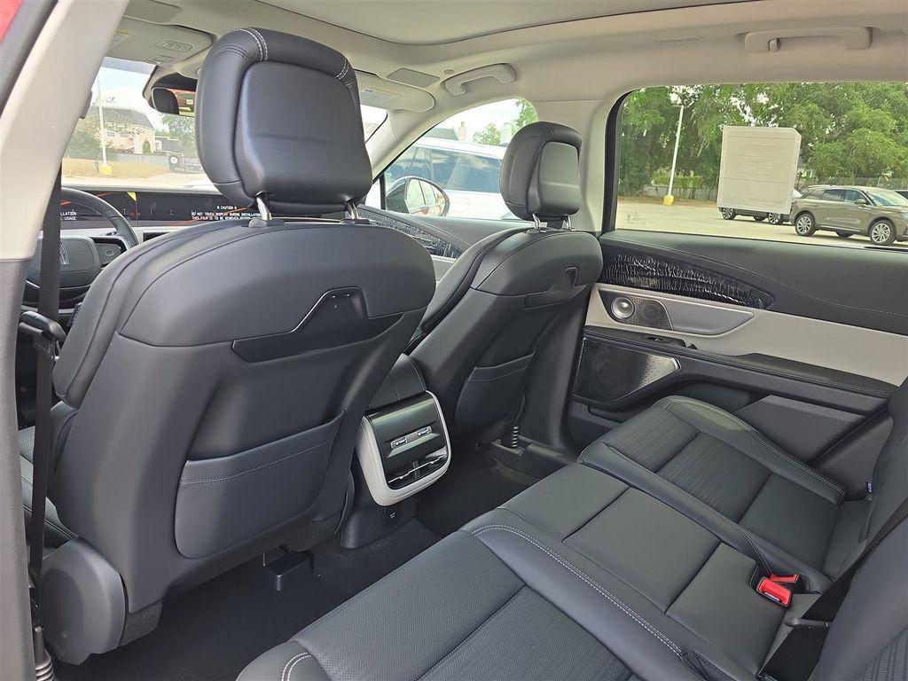 new 2025 Lincoln Nautilus car, priced at $64,874