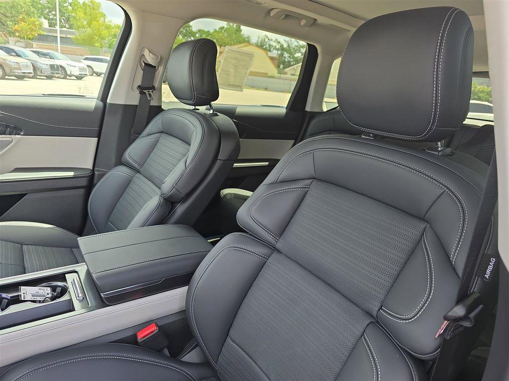 new 2025 Lincoln Nautilus car, priced at $64,874