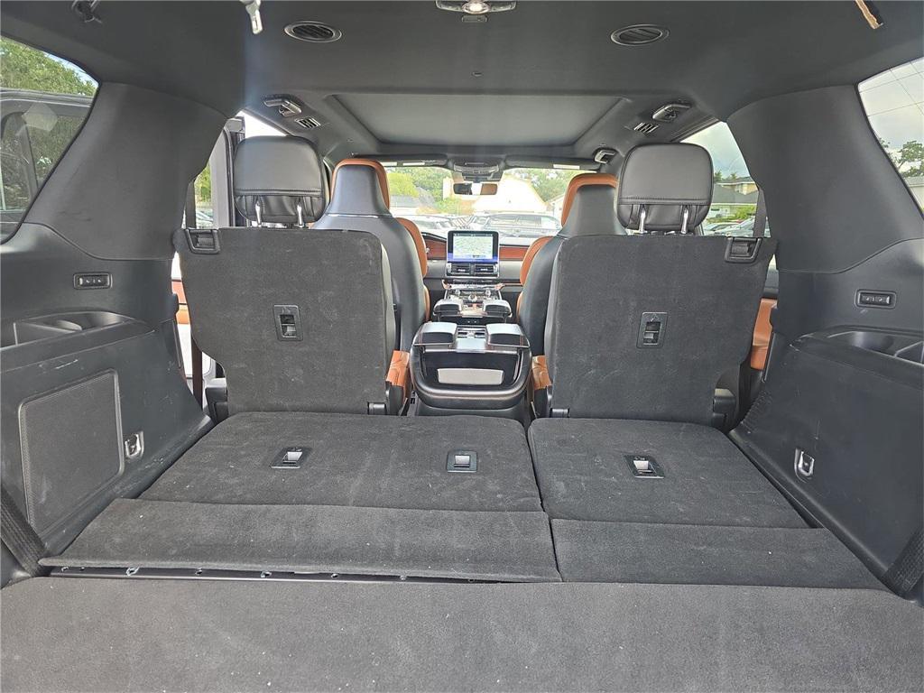 used 2020 Lincoln Navigator car, priced at $40,385