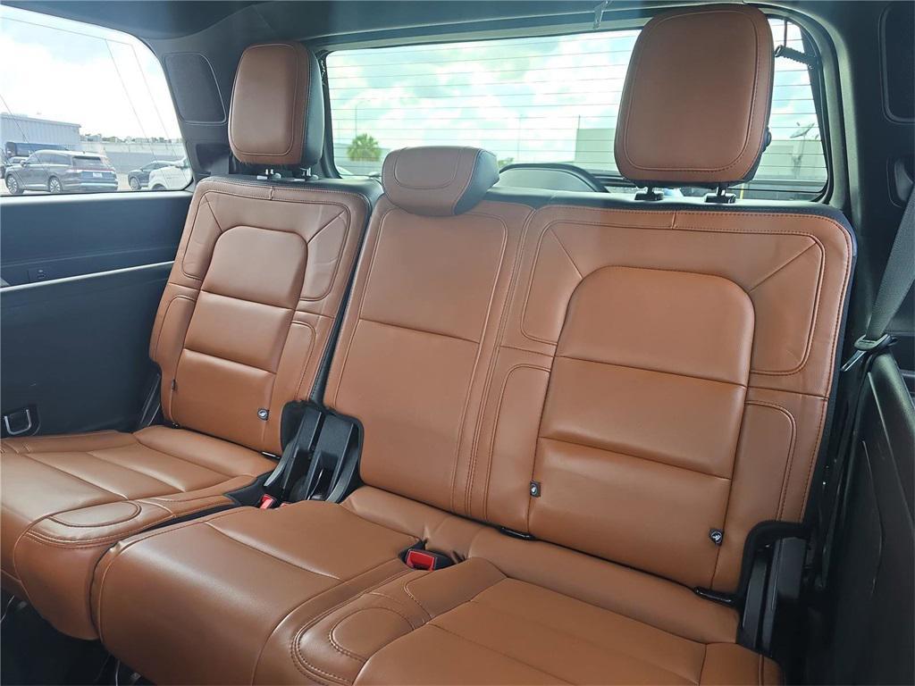 used 2020 Lincoln Navigator car, priced at $40,385