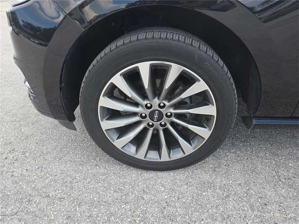 used 2020 Lincoln Navigator car, priced at $40,385