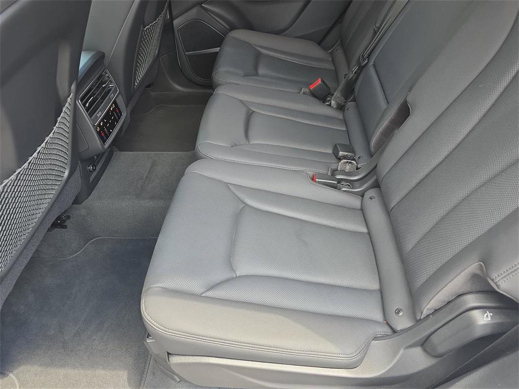 used 2022 Audi Q7 car, priced at $33,738