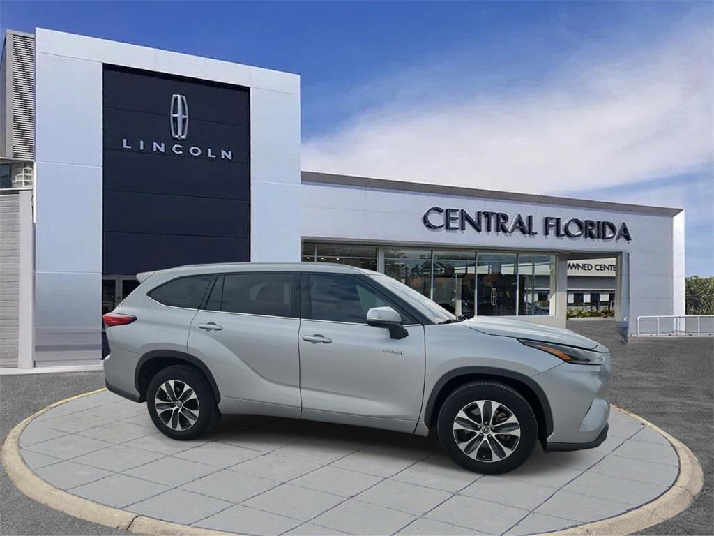 used 2021 Toyota Highlander Hybrid car, priced at $30,365