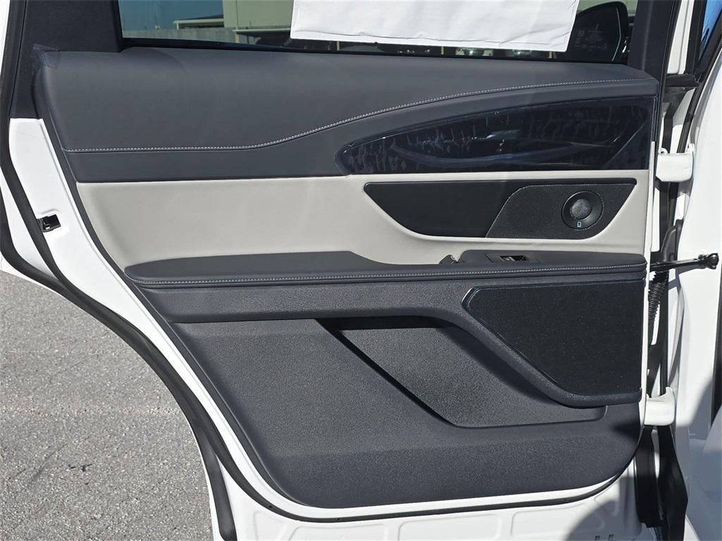 new 2025 Lincoln Nautilus car, priced at $60,677