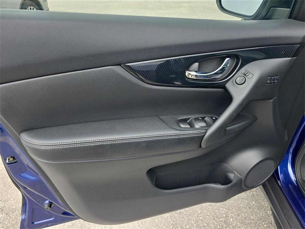 used 2020 Nissan Rogue car, priced at $14,965