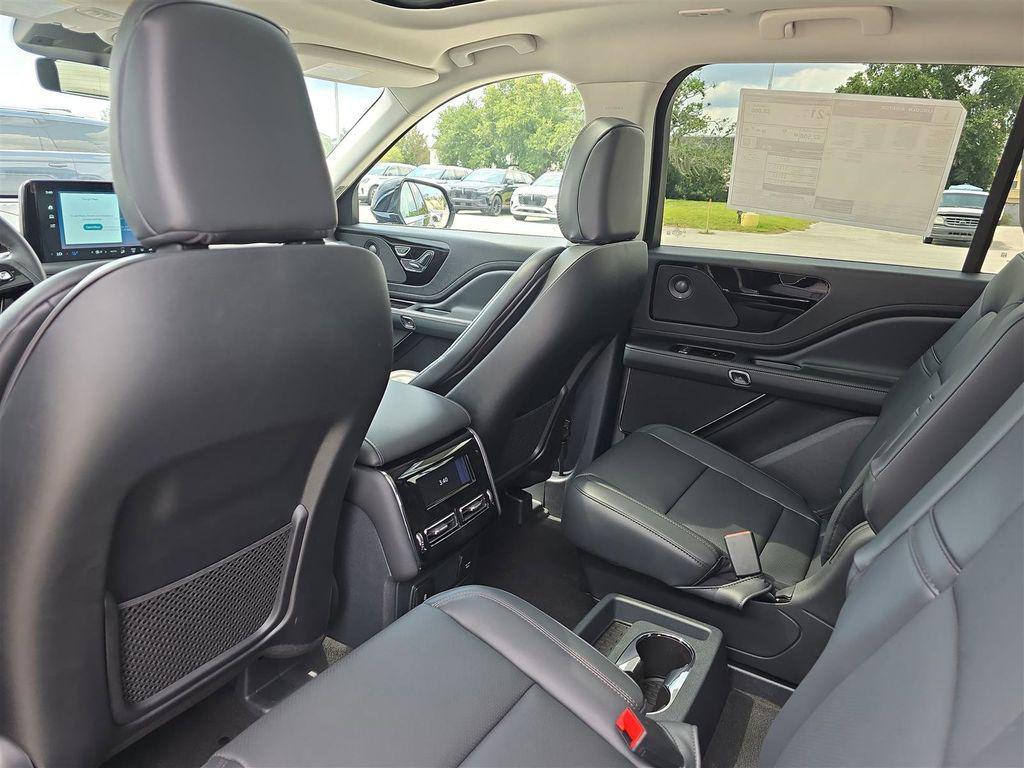 new 2025 Lincoln Aviator car, priced at $59,554