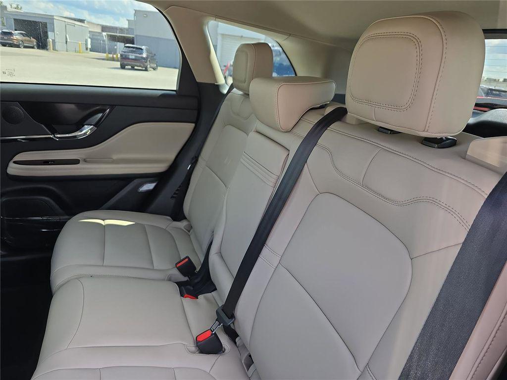 new 2025 Lincoln Corsair car, priced at $33,397