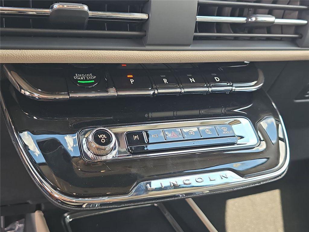 new 2025 Lincoln Corsair car, priced at $33,397