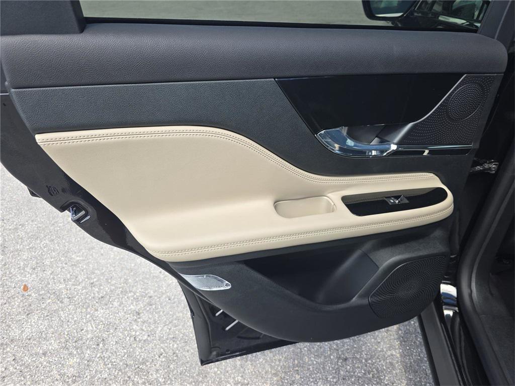 new 2025 Lincoln Corsair car, priced at $39,725