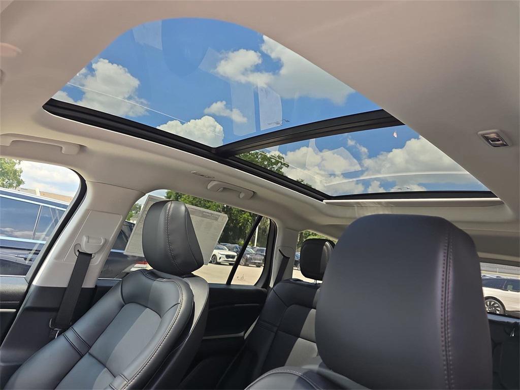 new 2025 Lincoln Aviator car, priced at $61,910
