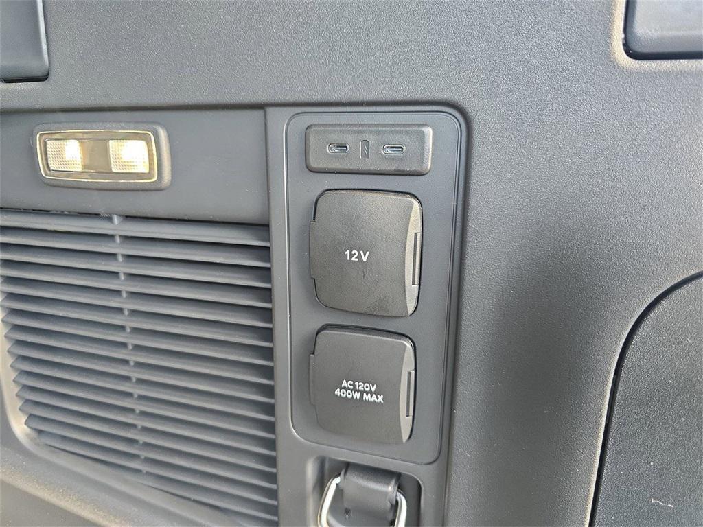 new 2025 Lincoln Navigator car, priced at $121,340