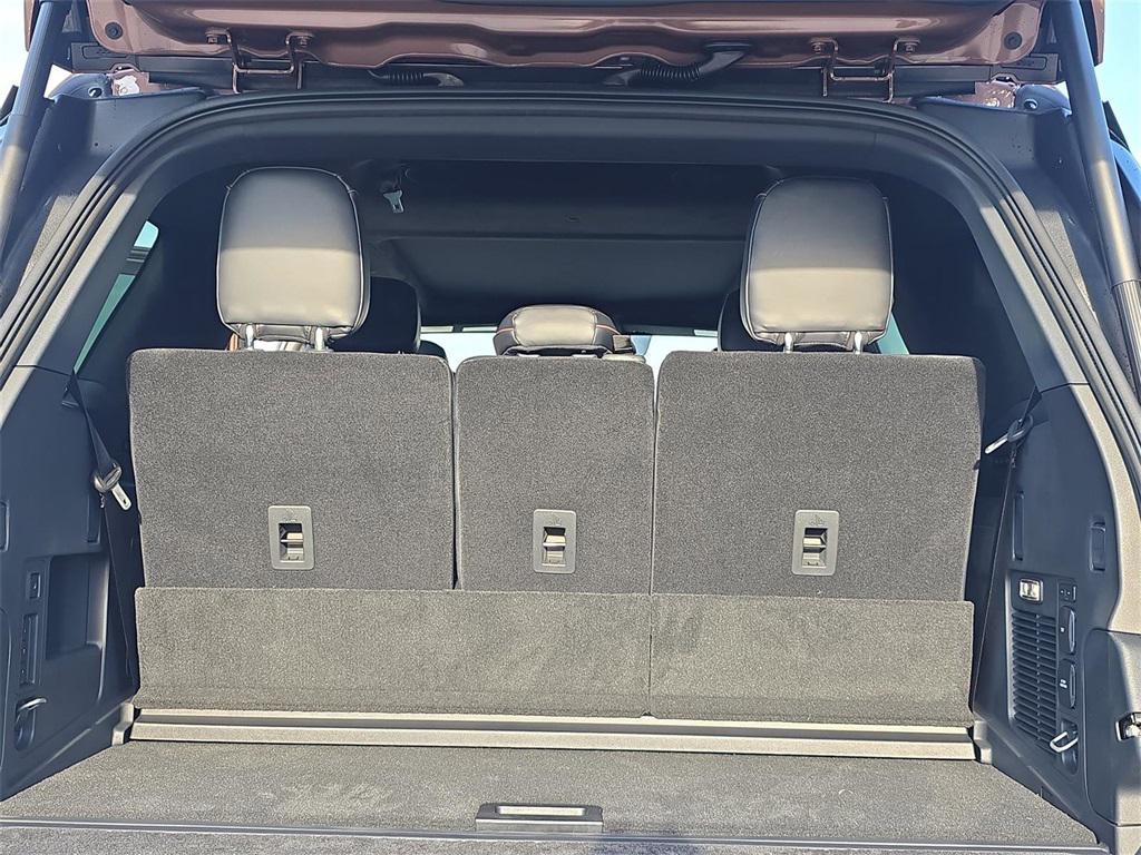 new 2025 Lincoln Navigator car, priced at $121,340