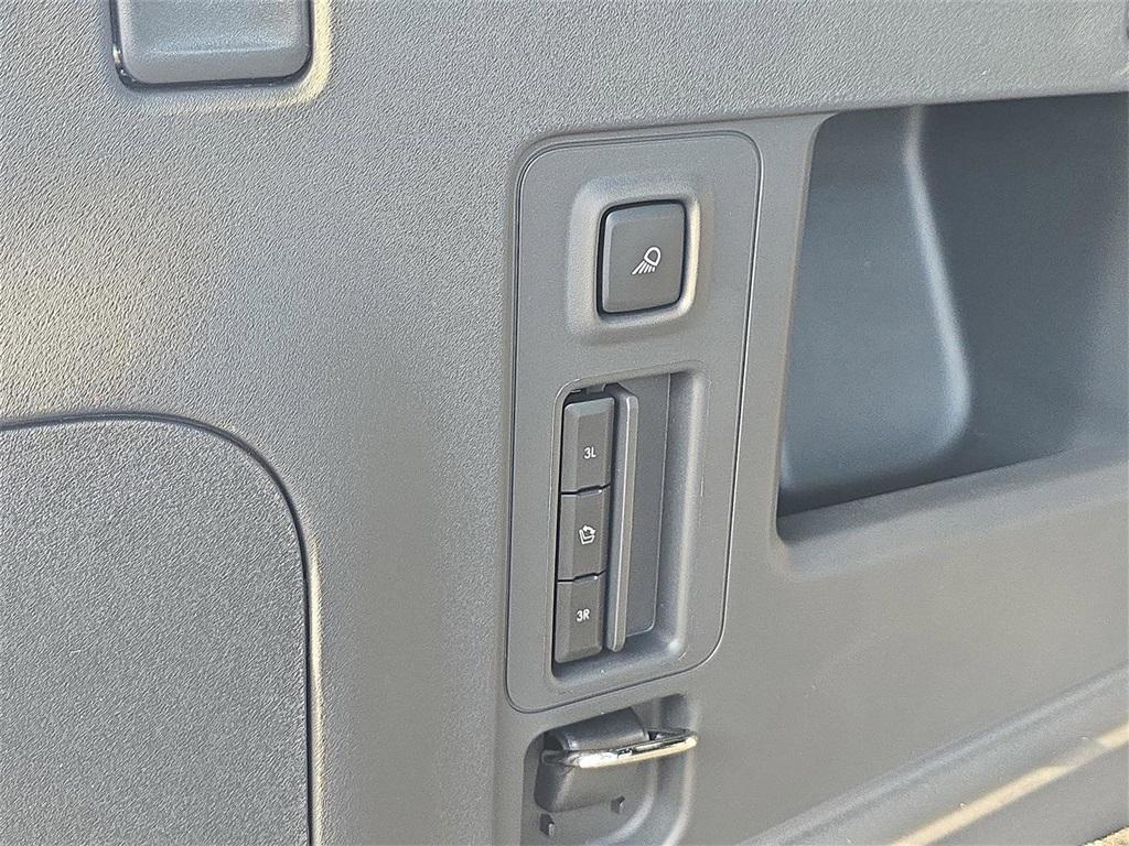 new 2025 Lincoln Navigator car, priced at $121,340