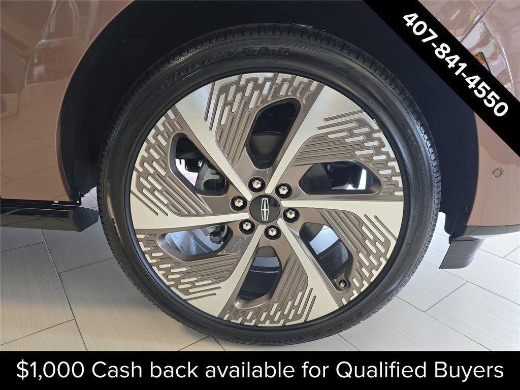 new 2025 Lincoln Navigator car, priced at $135,550