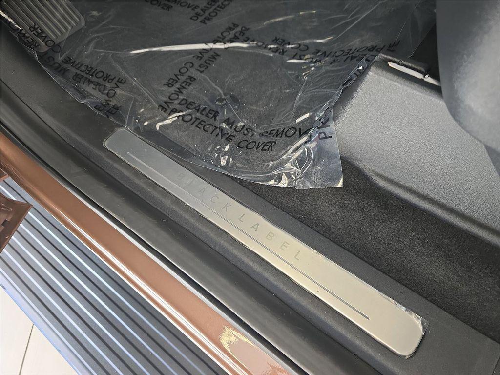 new 2025 Lincoln Navigator car, priced at $135,550