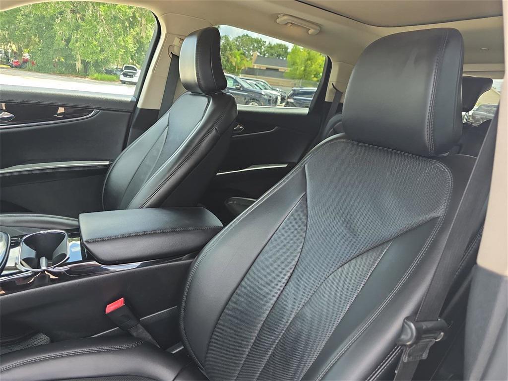 used 2021 Lincoln Nautilus car, priced at $23,430