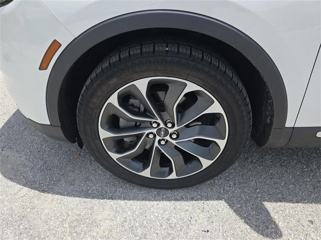used 2021 Lincoln Nautilus car, priced at $23,430