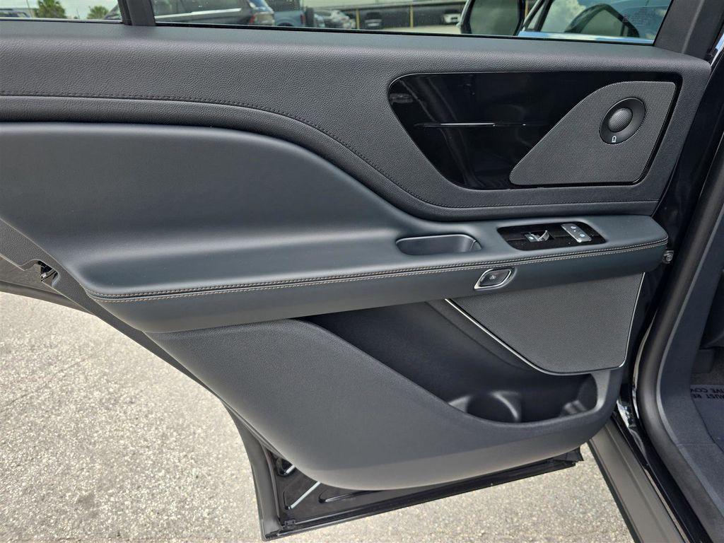 new 2025 Lincoln Aviator car, priced at $53,410